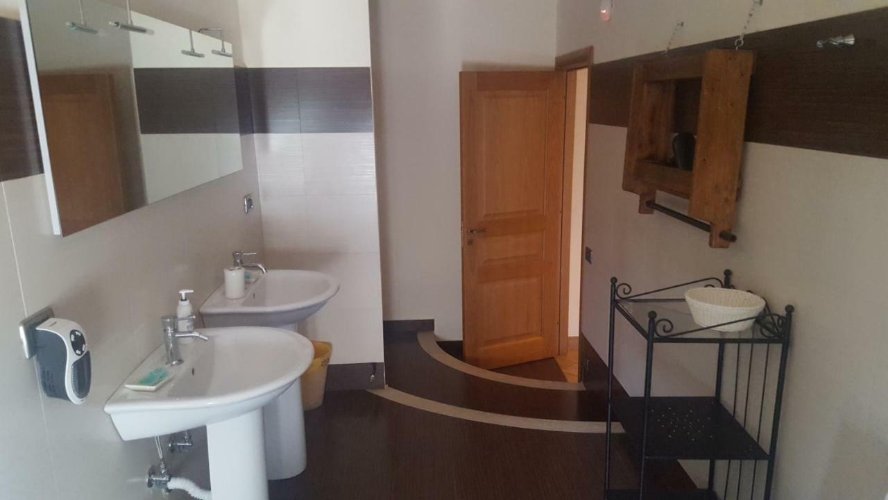 Vulcamare Bed & Breakfast ปิเอดิมอนเต เอตเนโอ ภายนอก รูปภาพ